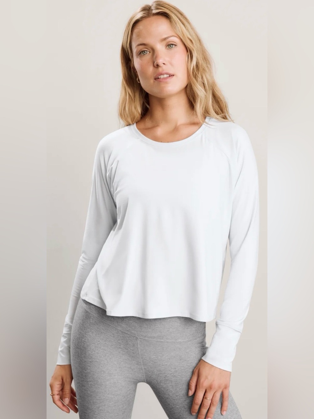 Beyond Yoga Featherweight Daydreamer Pullover Long Sleeve Athletic Top White